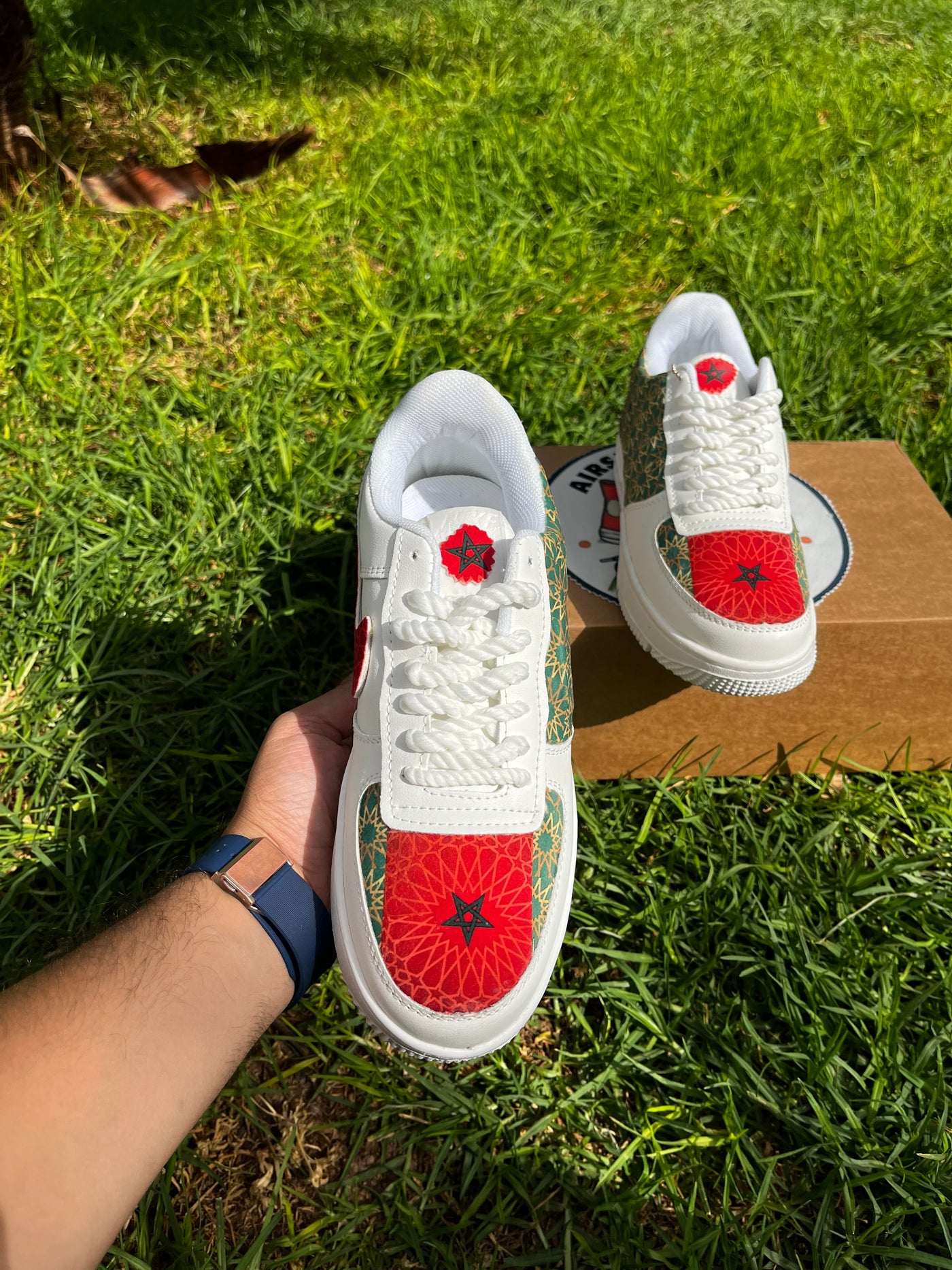 Custome Shoes Marocain Designe Personnalisées Pour Femmes et Hommes