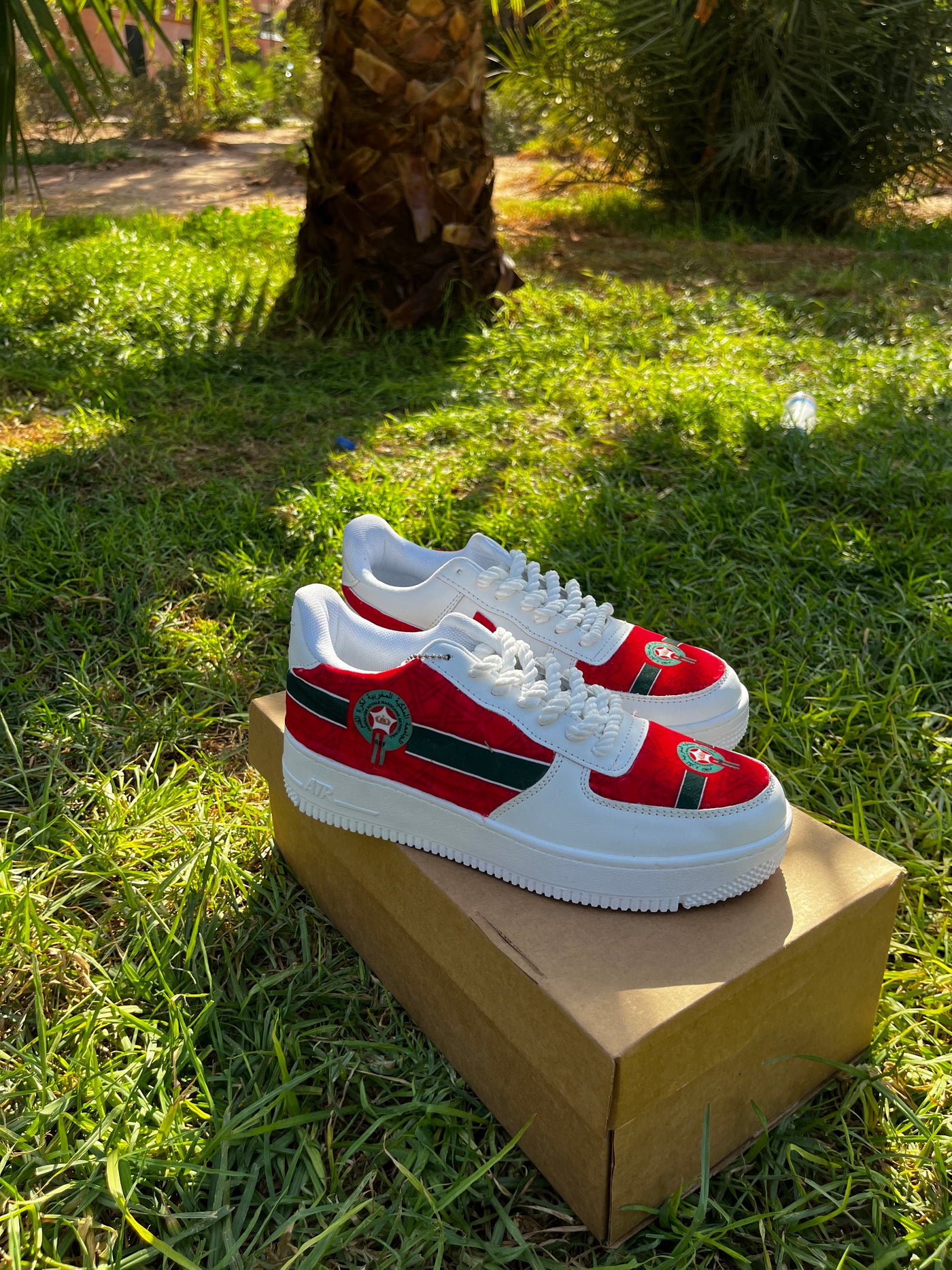 Custome Shoes Marocain Designe Personnalisées Pour Femmes et Hommes