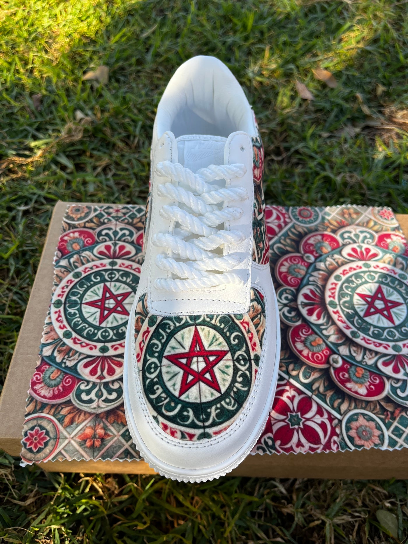 Custome Shoes Marocain Designe Personnalisées Pour Femmes et Hommes
